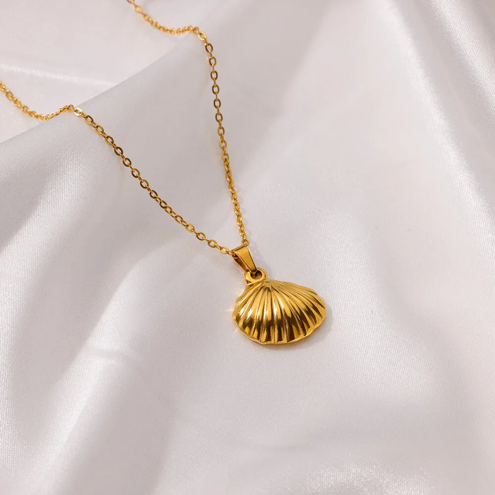 Ocean Starfish And Shell Necklace Gold Color